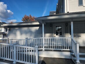 132 W Main St in Stafford, CT - Building Photo - Building Photo