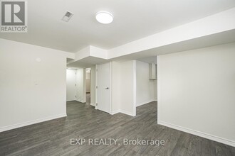 209 Westmount Dr S in Orillia, ON - Building Photo - Building Photo
