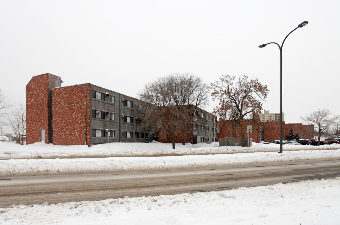 City View Apartments in Minneapolis, MN - Building Photo