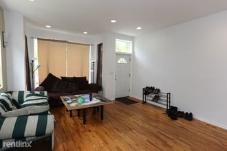 2439 W Homer St-Unit -Unit 1 in Chicago, IL - Building Photo - Building Photo