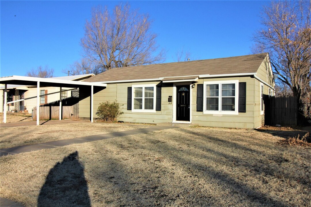 5012 38th St in Lubbock, TX - Building Photo