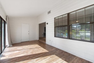 5322 Bradbury Ct in Tampa, FL - Building Photo - Building Photo