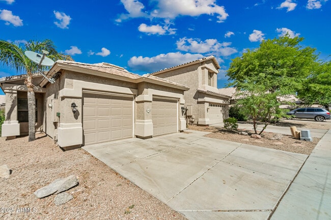 10122 E Carmel Ave in Mesa, AZ - Building Photo - Building Photo