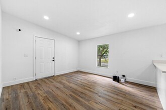 6402 N Highland Ave in Tampa, FL - Building Photo - Building Photo
