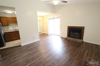 9345 Chisholm Rd in Pensacola, FL - Foto de edificio - Building Photo