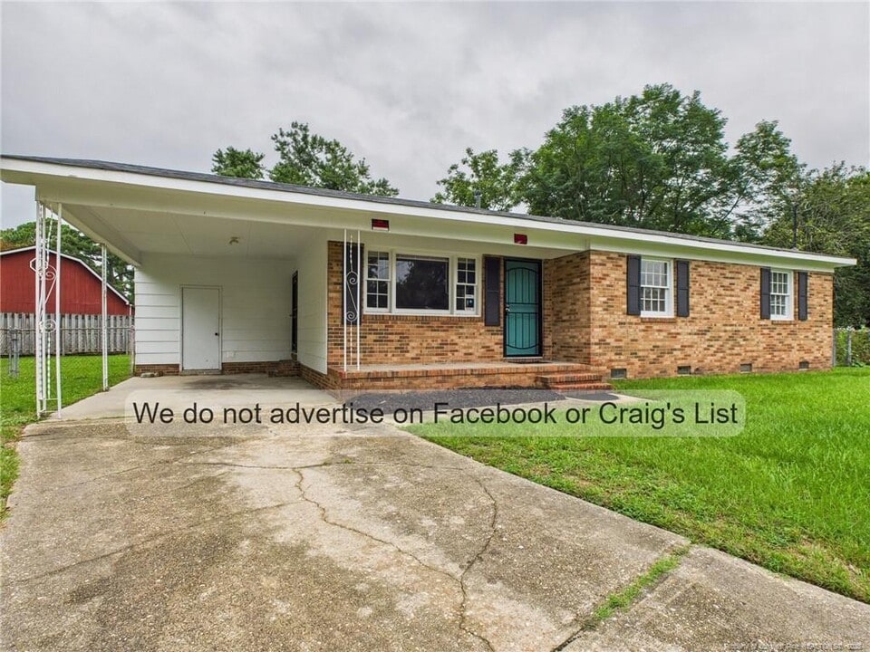 5705 Yellowstone Ct in Fayetteville, NC - Building Photo
