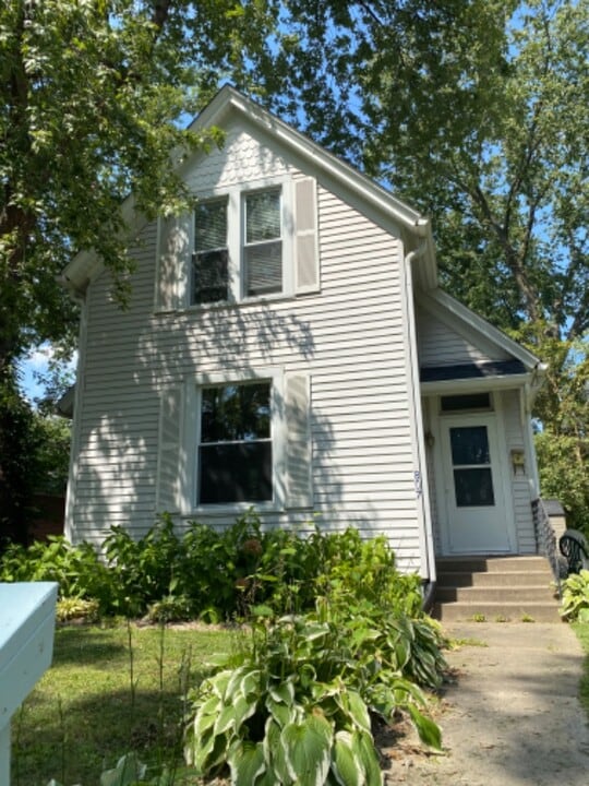 807 Kingshighway St in Edwardsville, IL - Building Photo