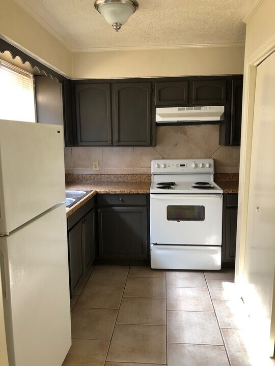 1657 Starboard Dr in Baton Rouge, LA - Building Photo