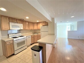 146 Hibbert St in Arlington, MA - Building Photo - Building Photo