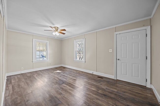 203 Spring St in Louisburg, NC - Building Photo - Building Photo