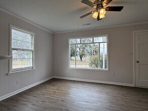 1021 Fairway Dr NW in Huntsville, AL - Foto de edificio - Building Photo