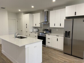 401 Bella Sol Way in West Palm Beach, FL - Building Photo - Building Photo