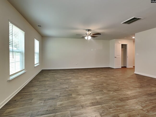 264 Bent Holly Dr in Hopkins, SC - Foto de edificio - Building Photo
