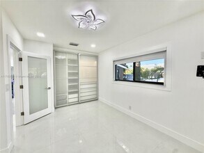 1831 SW 23rd Ave in Fort Lauderdale, FL - Building Photo - Building Photo