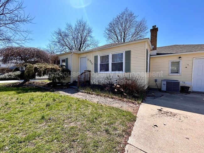 property at 527 Ferndale Ave NW