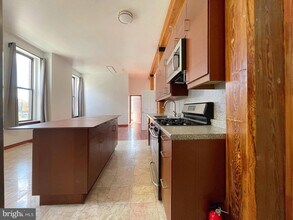 1301 Vine St-Unit -2F in Philadelphia, PA - Building Photo - Building Photo