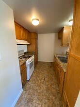 5674 Hillsdale Blvd in Sacramento, CA - Building Photo - Building Photo