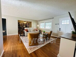 3108 Walridge Rd in Knoxville, TN - Foto de edificio - Building Photo
