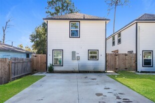 7934 Way St in Houston, TX - Building Photo