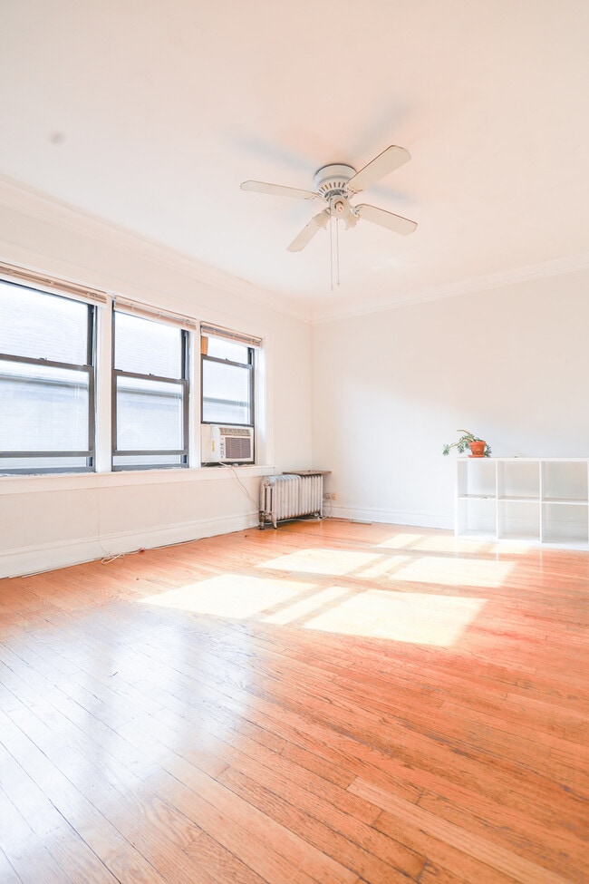 2948 N Seeley Ave in Chicago, IL - Building Photo - Building Photo