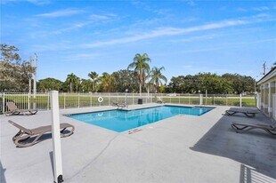 417 Vista Isles Dr, Unit 2315 in Plantation, FL - Building Photo