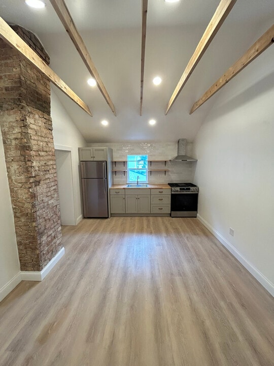 92 5th Ave NW in Waverly, IA - Building Photo