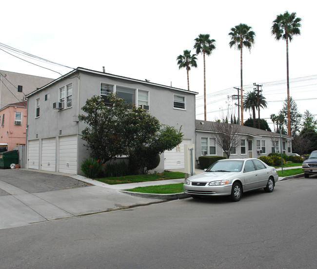 12245 Magnolia Blvd in Valley Village, CA - Building Photo - Building Photo