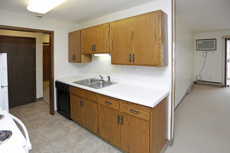 Near Downtown Fargo! in Fargo, ND - Building Photo - Interior Photo