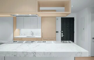 89 Pike Slip in New York, NY - Building Photo