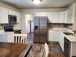 1660 Warren Way in Elizabeth City, NC - Building Photo - Building Photo