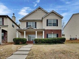 170 Stillwood Dr in Newnan, GA - Building Photo