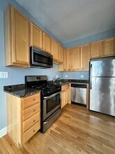 1024 W Leland Ave in Chicago, IL - Foto de edificio - Building Photo