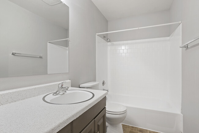 Wetherburne Square Townhomes photo'