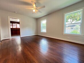 2420 White Oak Dr in Houston, TX - Building Photo - Building Photo