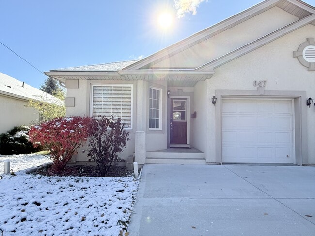 property at 847 Cousineau Rd