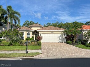 7655 Martino Cir in Naples, FL - Building Photo - Building Photo