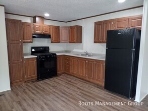 12700 Colby Lake Rd in Laingsburg, MI - Building Photo - Building Photo