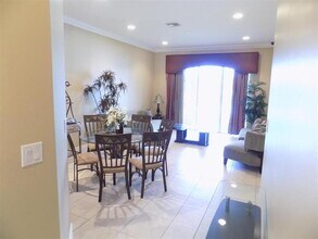 3331 Lakeside Dr in Davie, FL - Building Photo - Building Photo