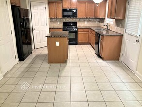 478 Commons Park Ln in Tucker, GA - Foto de edificio - Building Photo