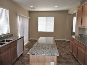 4332 Pacific Crest Ave in Las Vegas, NV - Building Photo - Building Photo