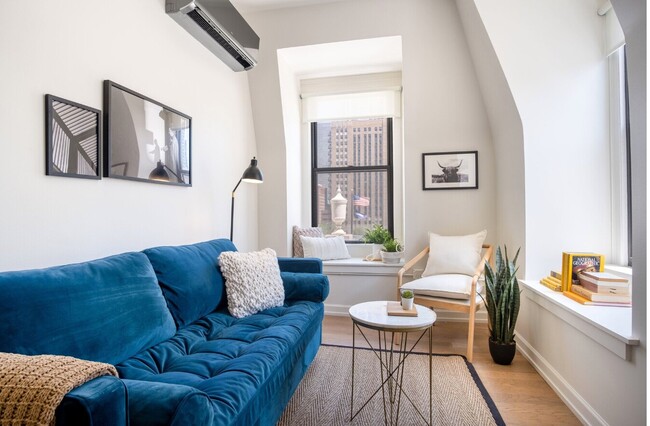 810 N Clark St in Chicago, IL - Building Photo - Building Photo