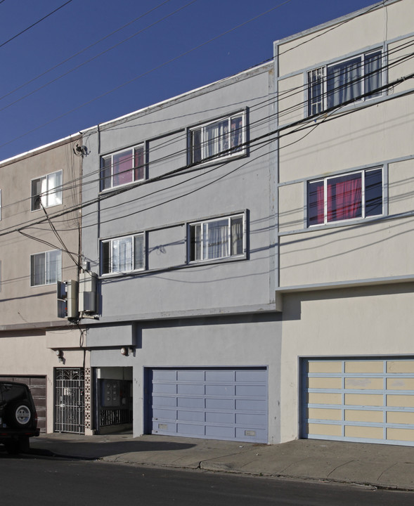 321 Price St in Daly City, CA - Building Photo