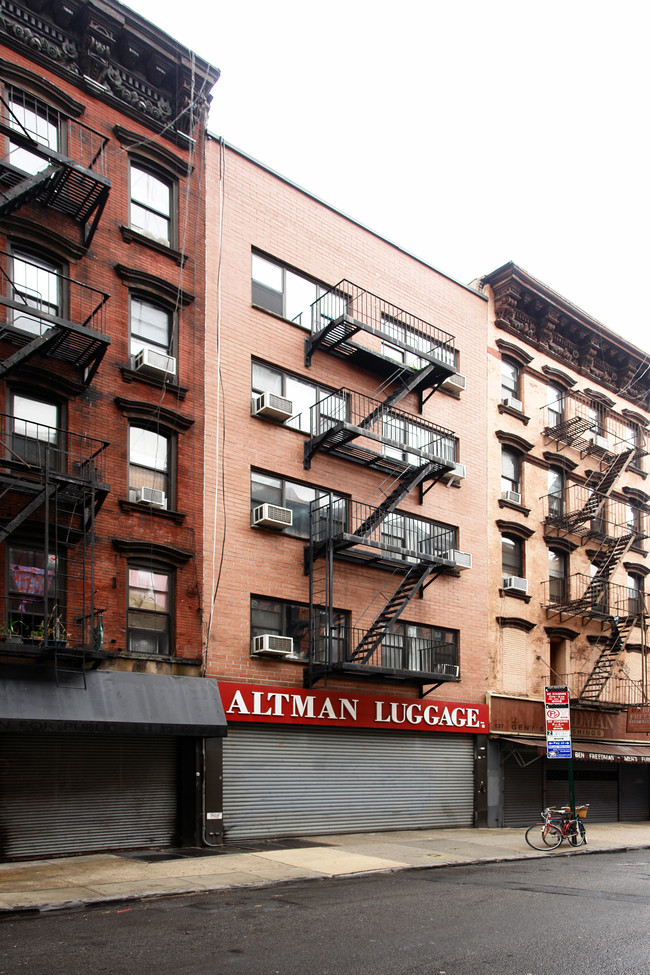 134 Allen St in New York, NY - Building Photo - Building Photo