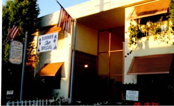 8418 Willis Ave in Panorama City, CA - Foto de edificio - Building Photo