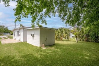 20 Rollins Ave in St. Augustine, FL - Foto de edificio - Building Photo