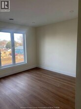 655-655 Stanley St in Windsor, ON - Building Photo - Building Photo