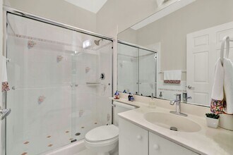 8487 SW 138th Terrace in Palmetto Bay, FL - Building Photo - Building Photo