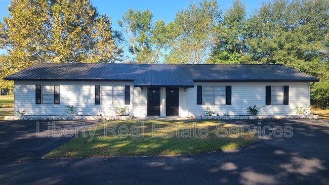 property at 52 Live Oak Loop NE