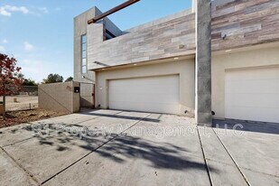 705 Alcalde Pl SW in Albuquerque, NM - Building Photo