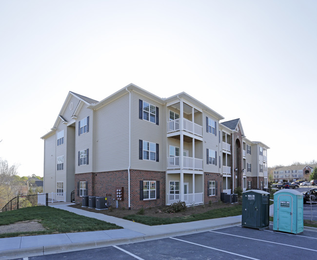 Millcrest Park in Fort Mill, SC - Foto de edificio - Building Photo